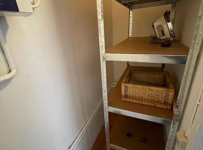 1,5 Apartment, 38,5 Qm, Multimedia Tv, Uni, Hbf Lejlighed